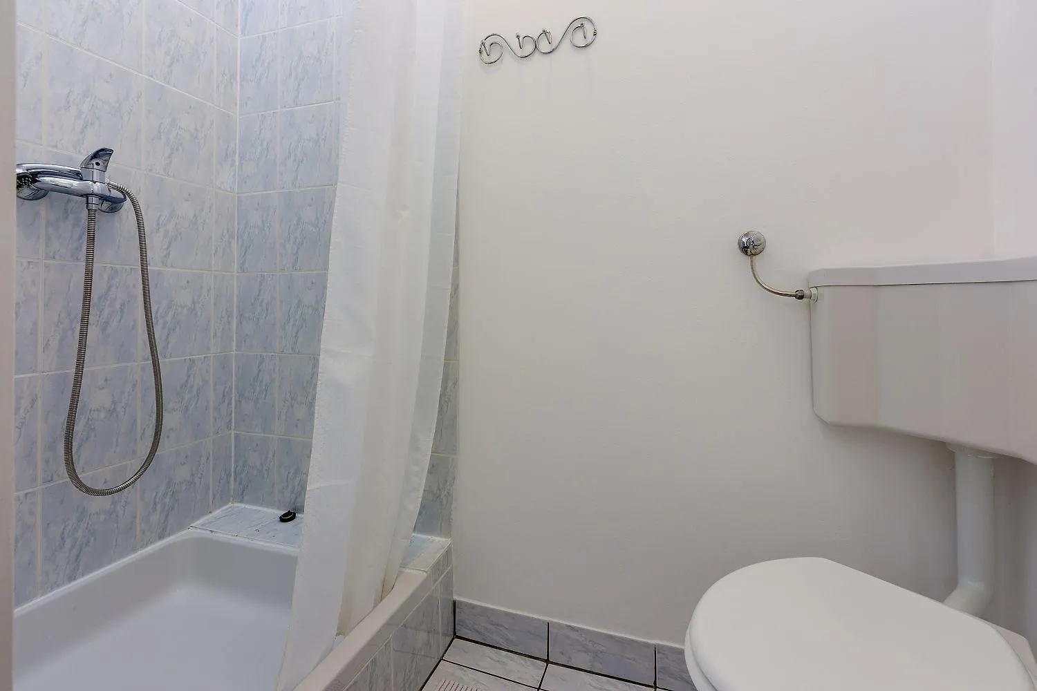 Helles Apartment Nur 190 Meter Zum Strand Mit Meerblick, Privater Terrasse, Wifi Dramalj