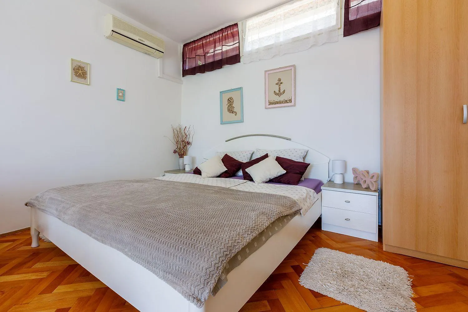 Helles Apartment Nur 190 Meter Zum Strand Mit Meerblick, Privater Terrasse, Wifi Dramalj 0*,  Croatia