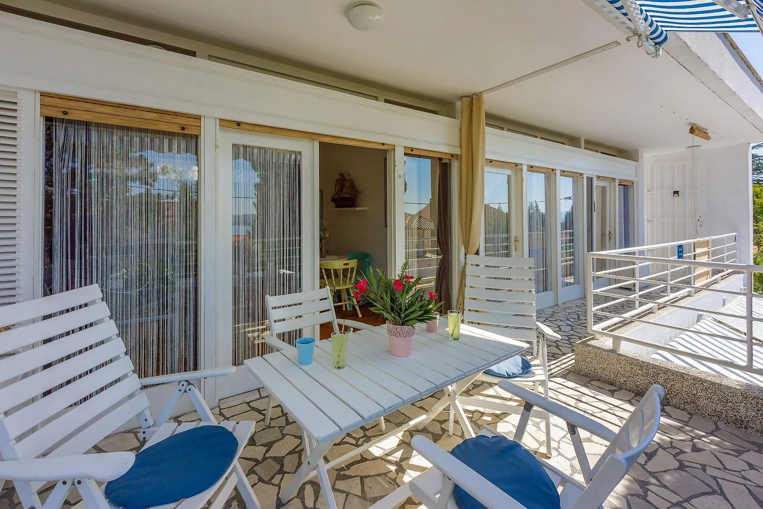 Helles Apartment Nur 190 Meter Zum Strand Mit Meerblick, Privater Terrasse, Wifi Dramalj