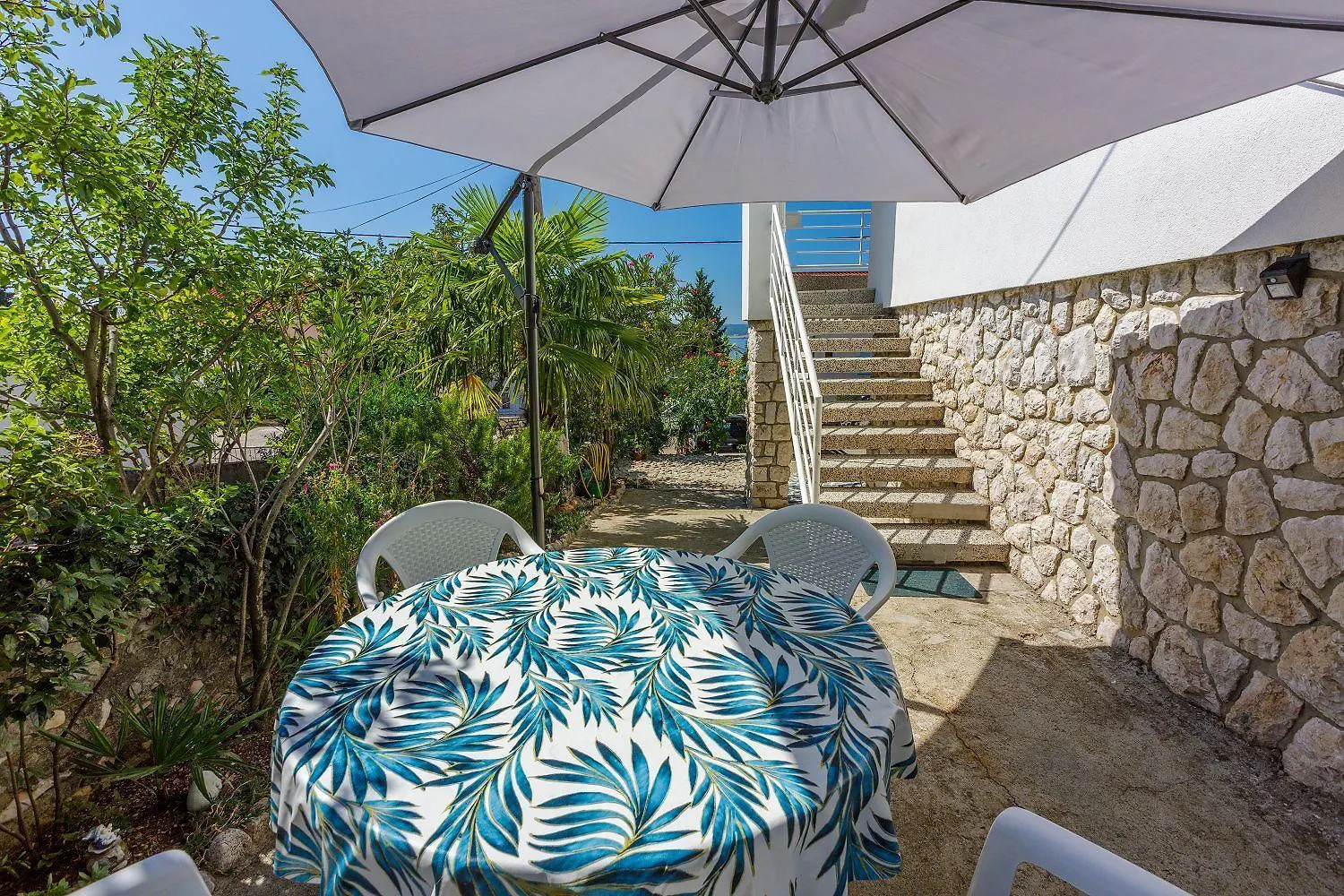 Helles Apartment Nur 190 Meter Zum Strand Mit Meerblick, Privater Terrasse, Wifi Dramalj Croatia