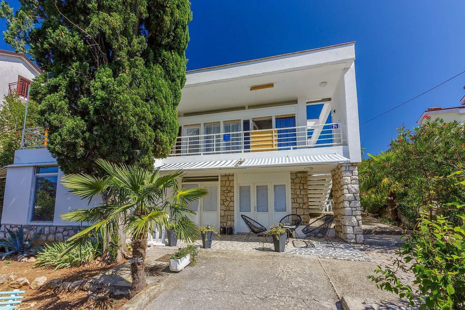 Helles Apartment Nur 190 Meter Zum Strand Mit Meerblick, Privater Terrasse, Wifi Dramalj